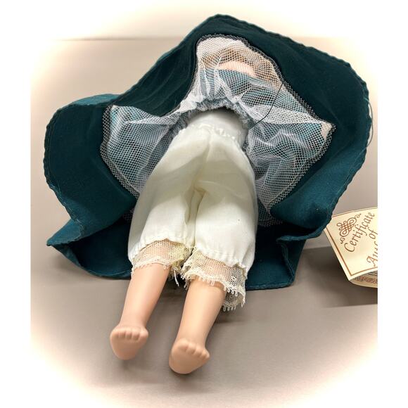 Victorian Girl 13 inch Fashion Doll – VTG Porcelain, Glass Eyes + Tag & Stand - Picture 5 of 7